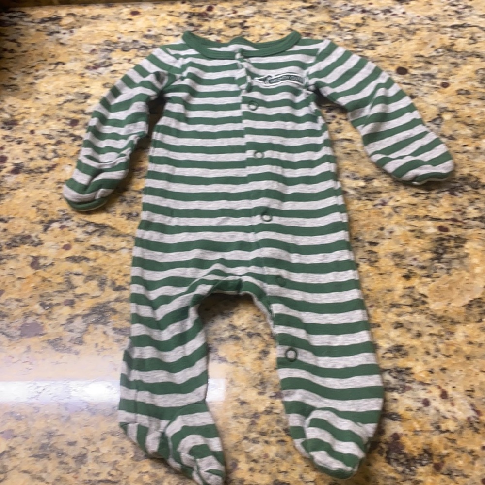 Four pieces Newborn Carter’s, Gap, and Old Navy